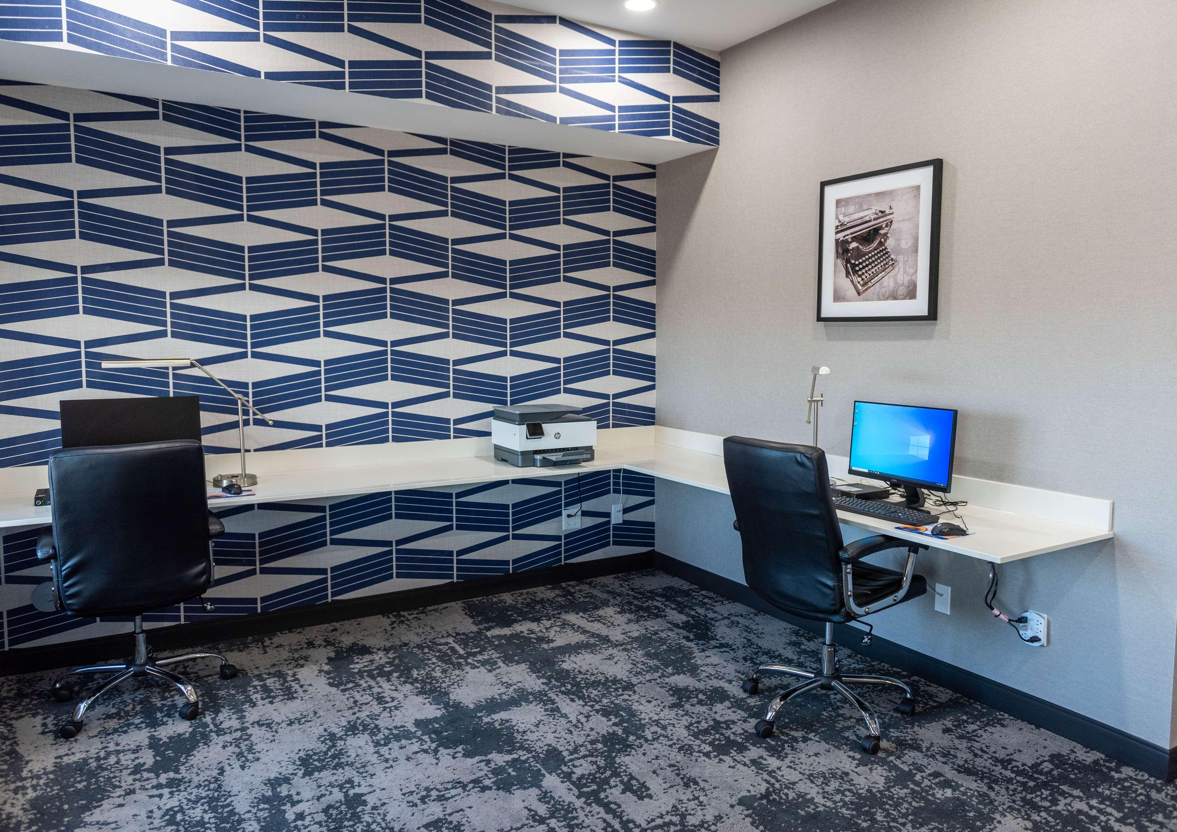 Best Western Premier Executive Residency Medicine Hat Exterior foto
